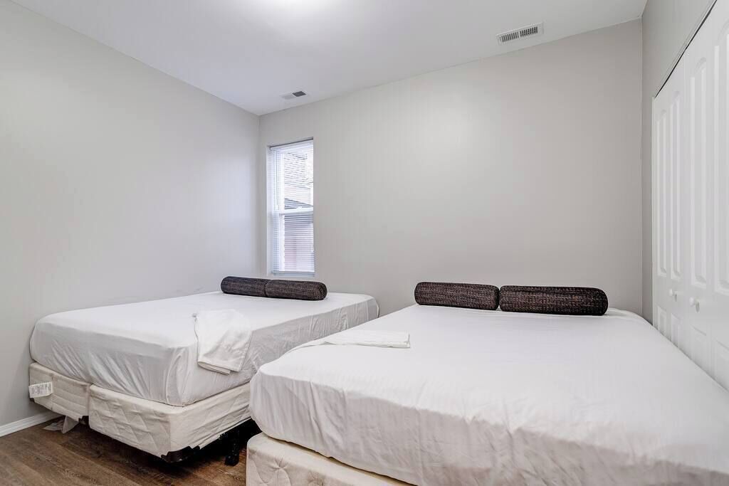 Photo of Bedroom in Sheffield Neighbors