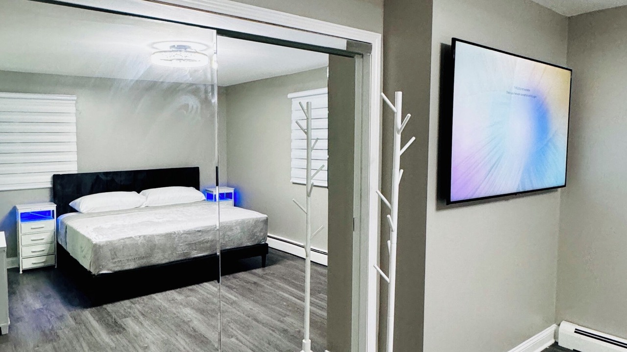Photo of Bedroom in Des Plaines