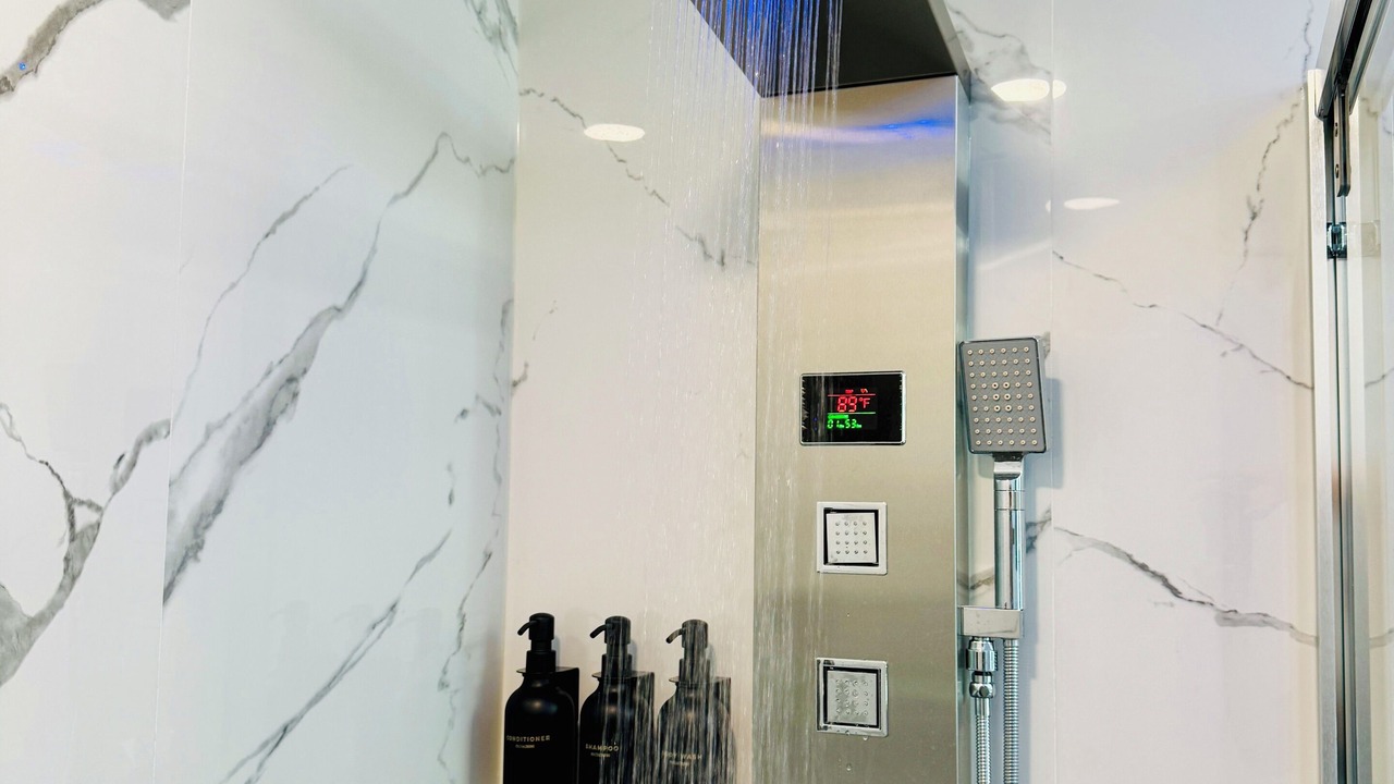 Photo of Bathroom in Des Plaines