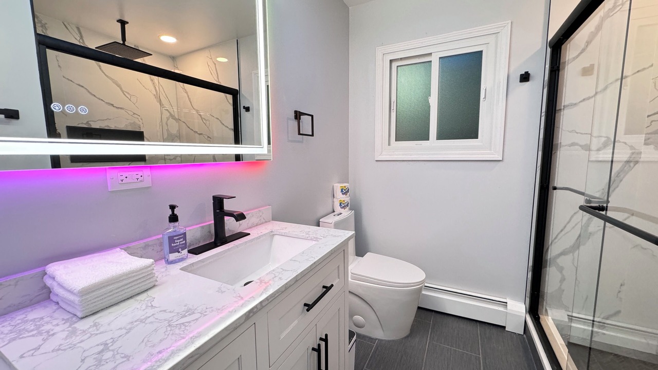 Photo of Bathroom in Des Plaines