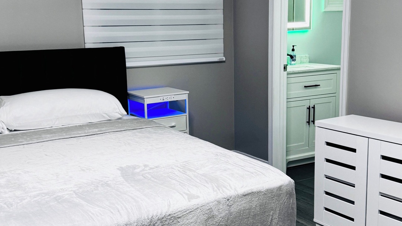 Photo of Bedroom in Des Plaines