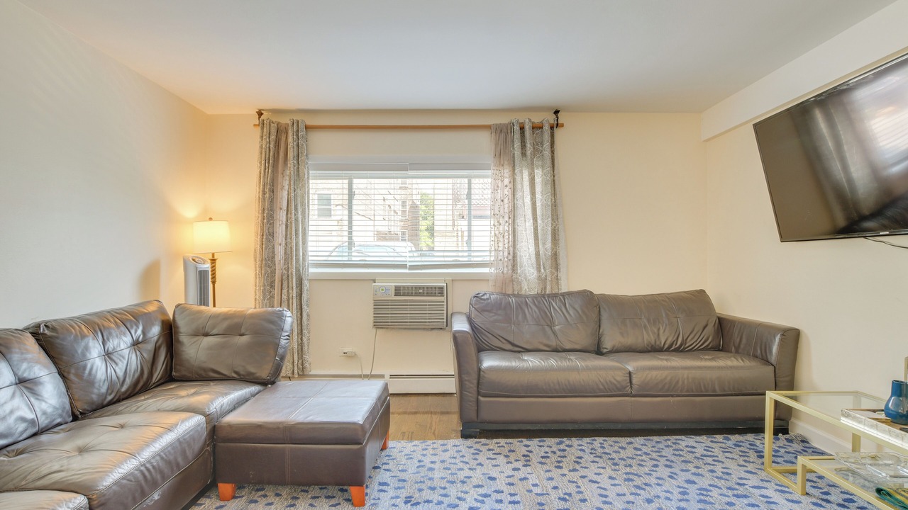 Photo of Bedroom in Skokie