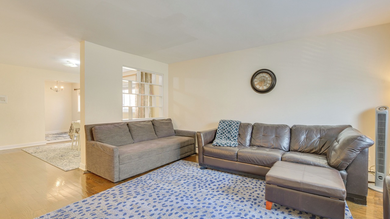 Photo of Livingroom in Skokie