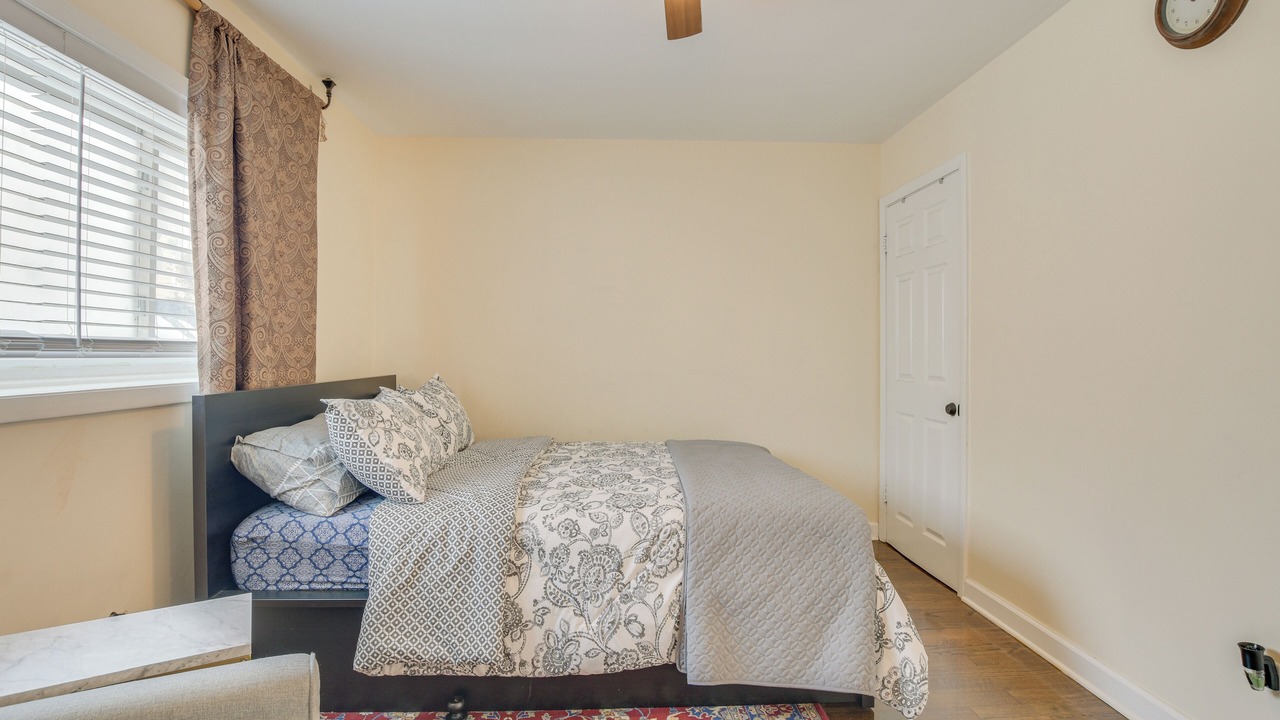 Photo of Bedroom in Skokie