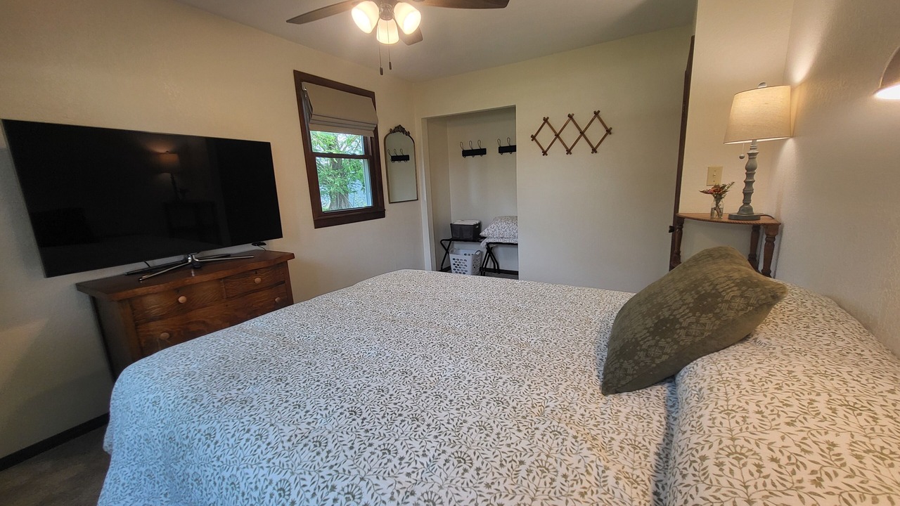 Photo of Bedroom in Groveland
