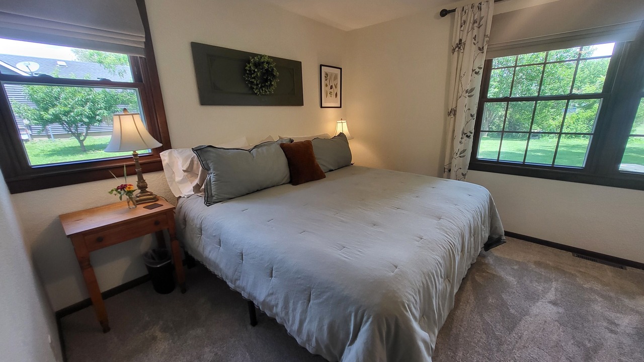 Photo of Bedroom in Groveland