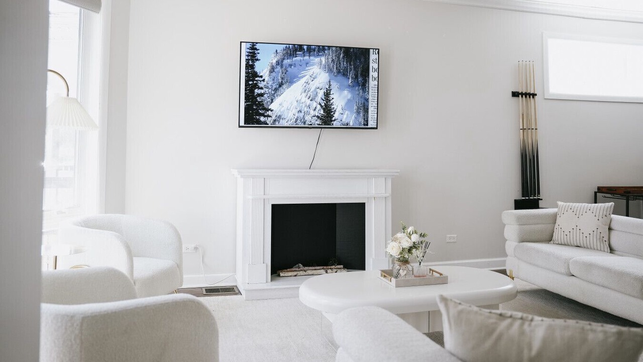 Photo of Livingroom in Belmont Cragin