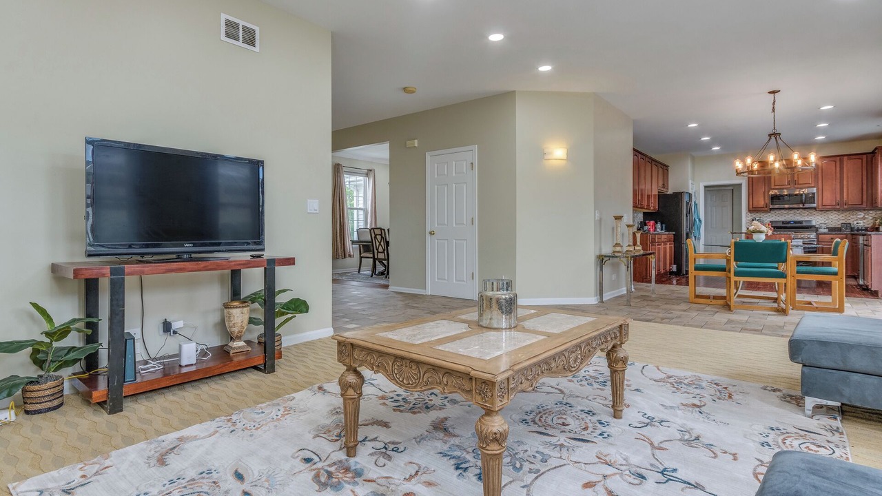 Photo of Livingroom in Bolingbrook