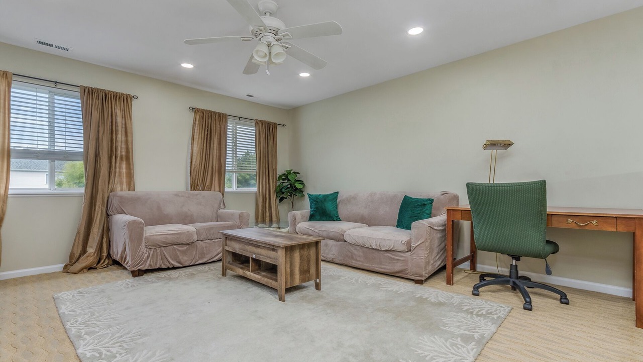 Photo of Livingroom in Bolingbrook