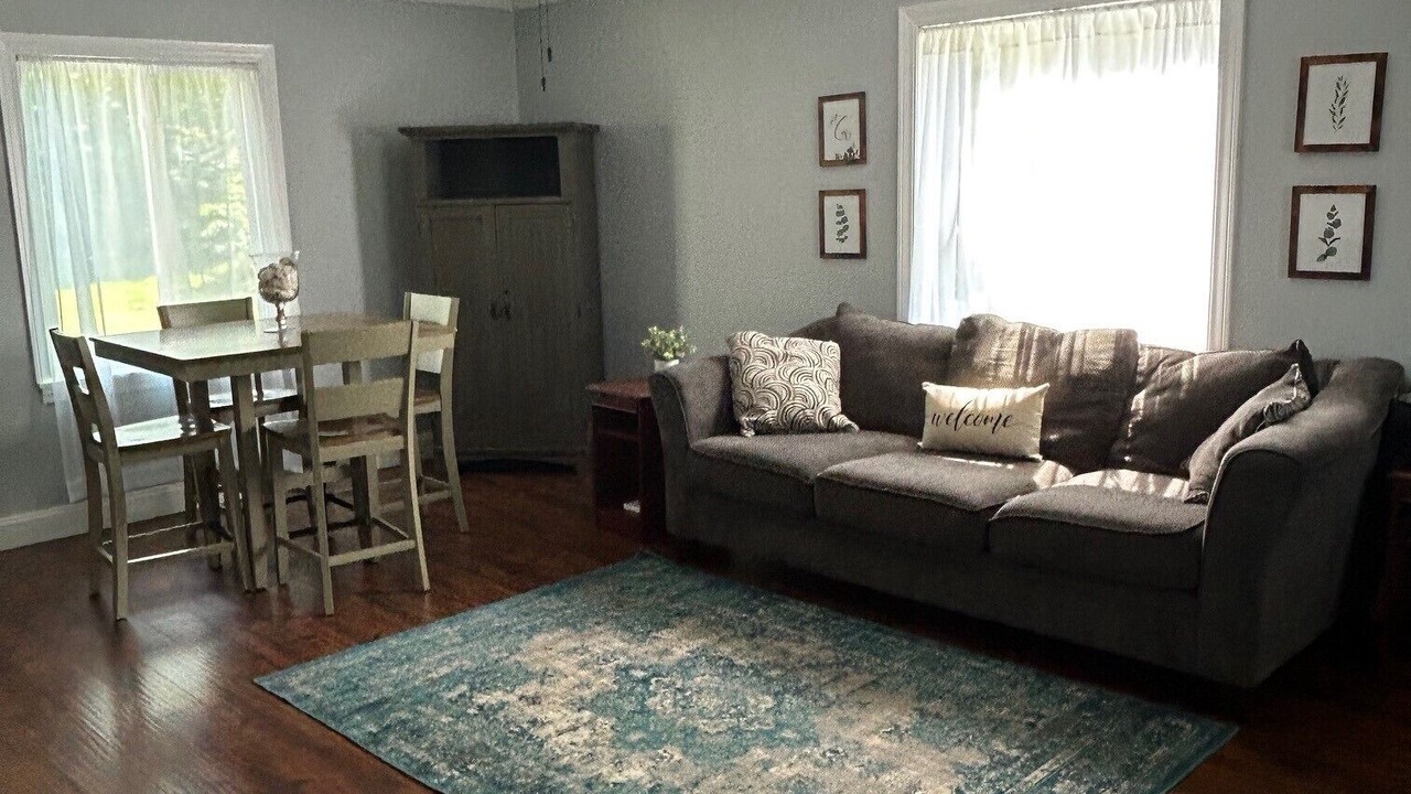 Photo of Livingroom in Eureka