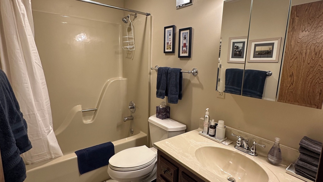 Photo of Bathroom in The Galena Territory