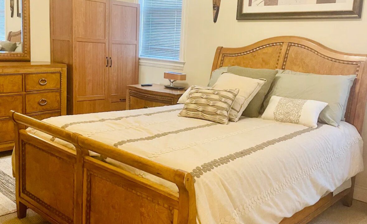 Photo of Bedroom in Kenwood