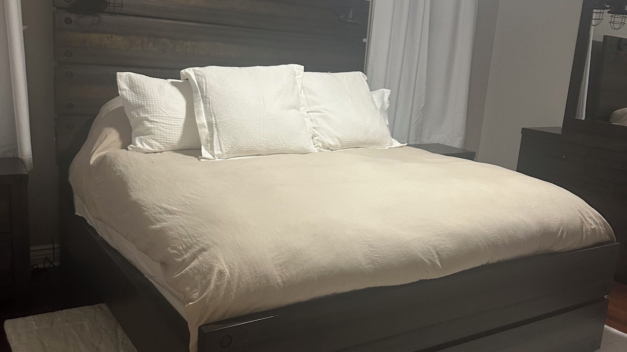 Photo of Bedroom in North Kenwood