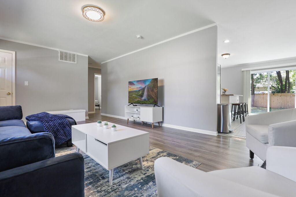 Photo of Livingroom in Romeoville