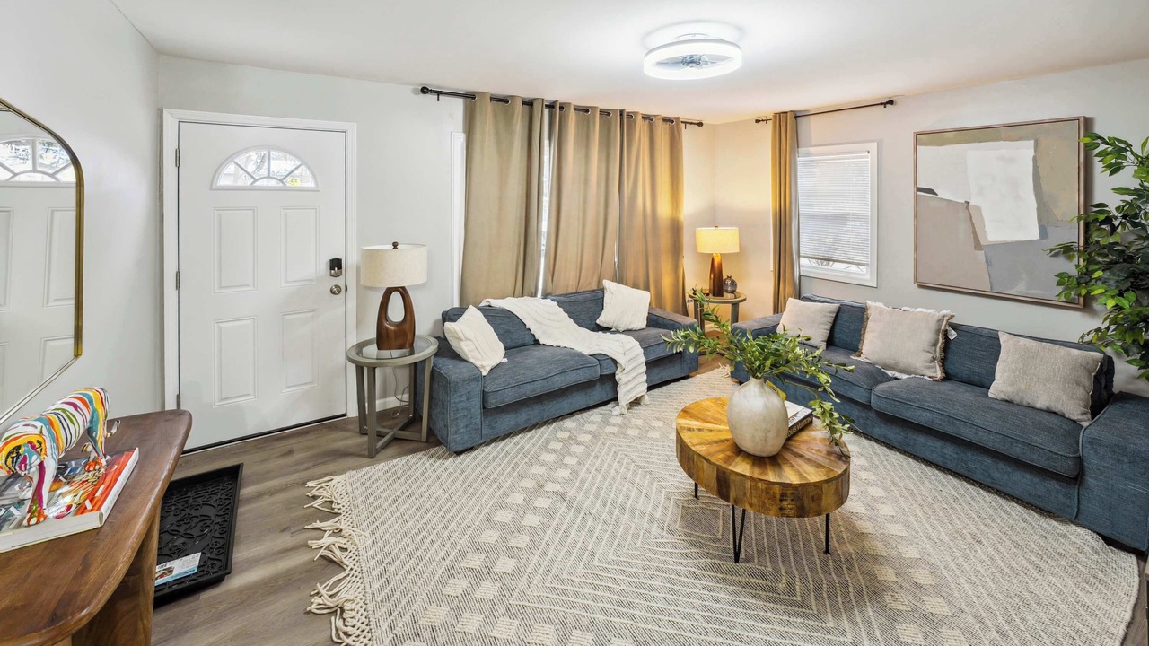 Photo of Livingroom in Wheaton