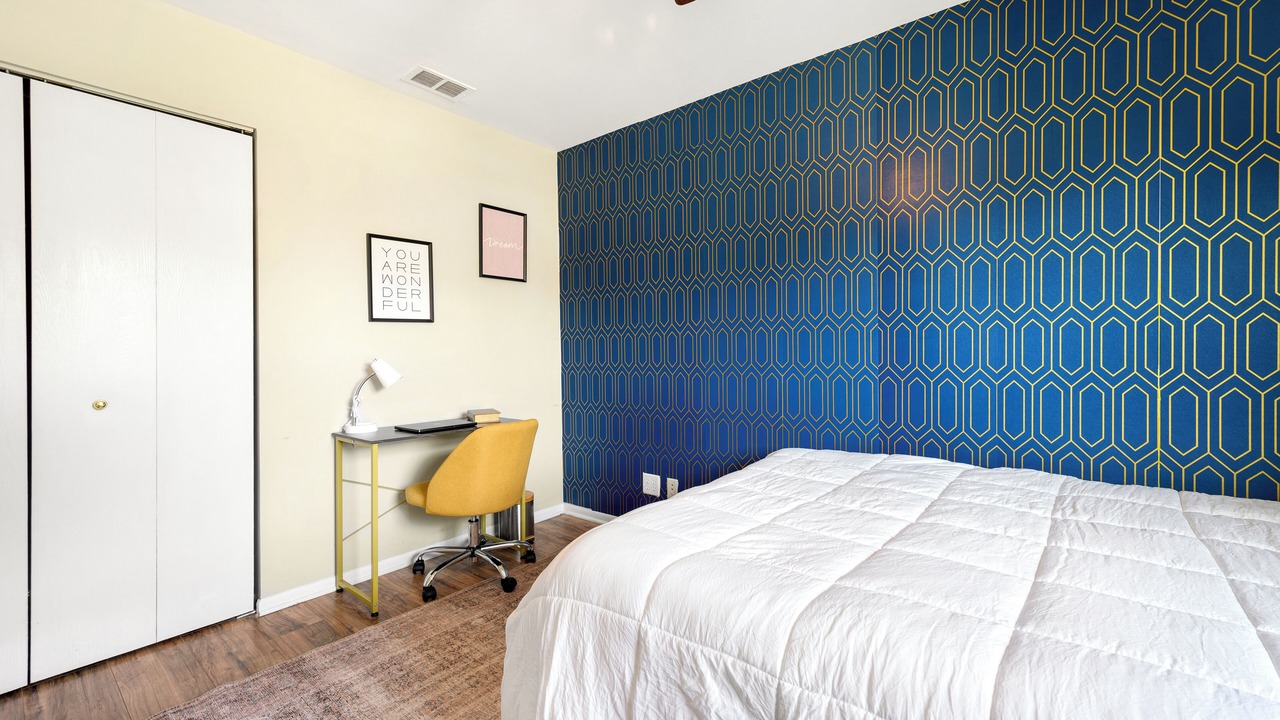 Photo of Bedroom in Roselle