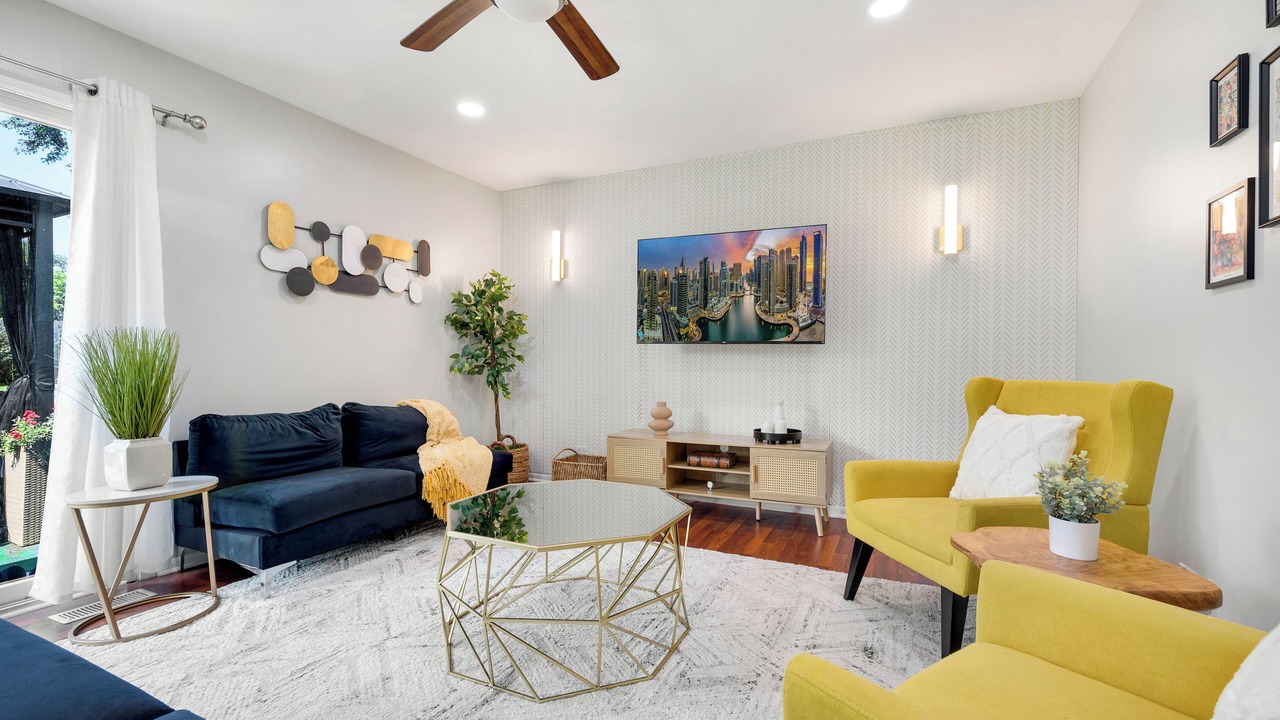 Photo of Livingroom in Roselle