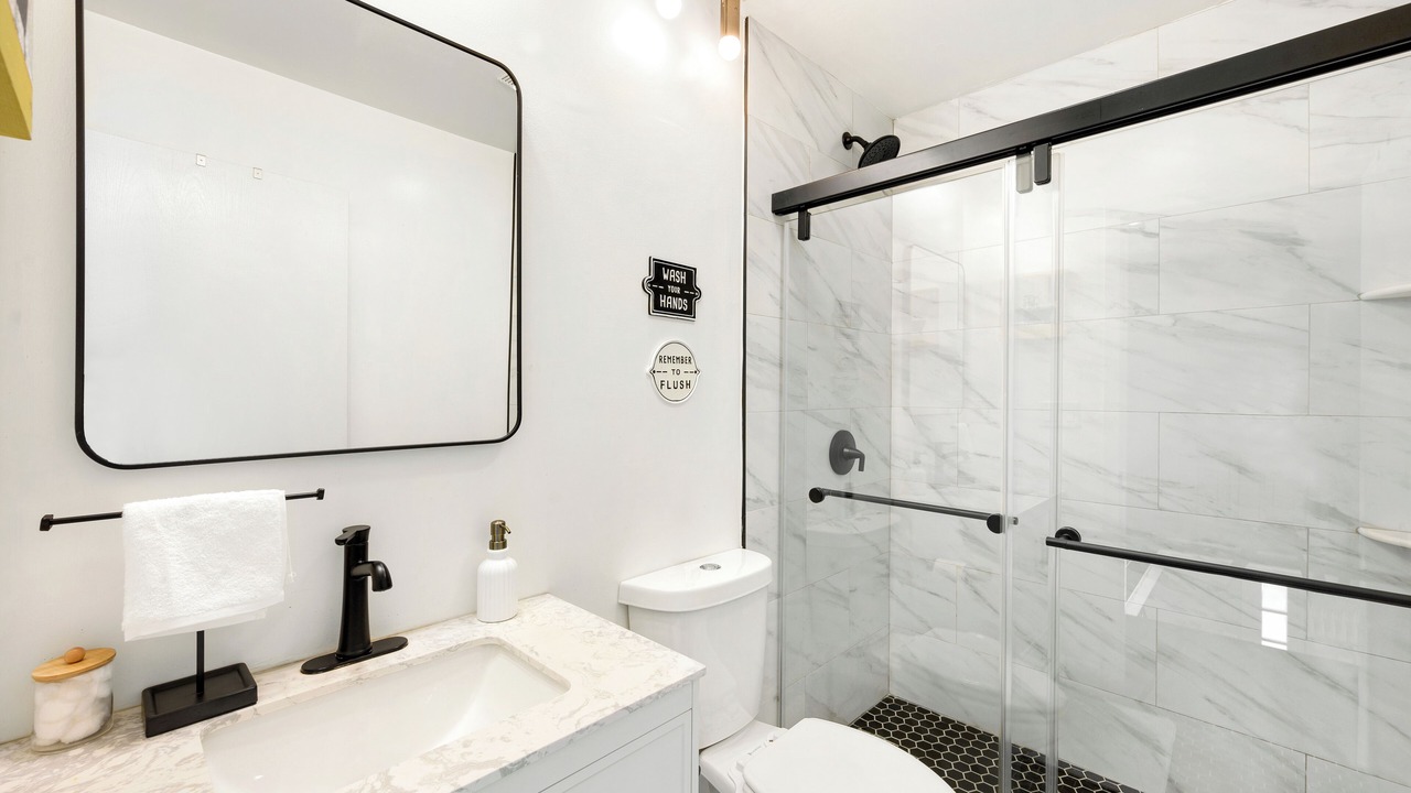 Photo of Bathroom in Roselle