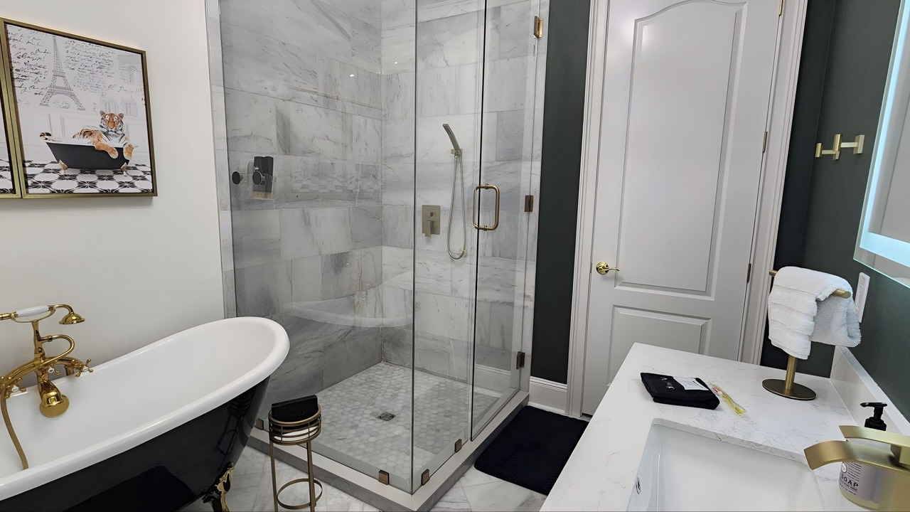 Photo of Bathroom in Metropolis