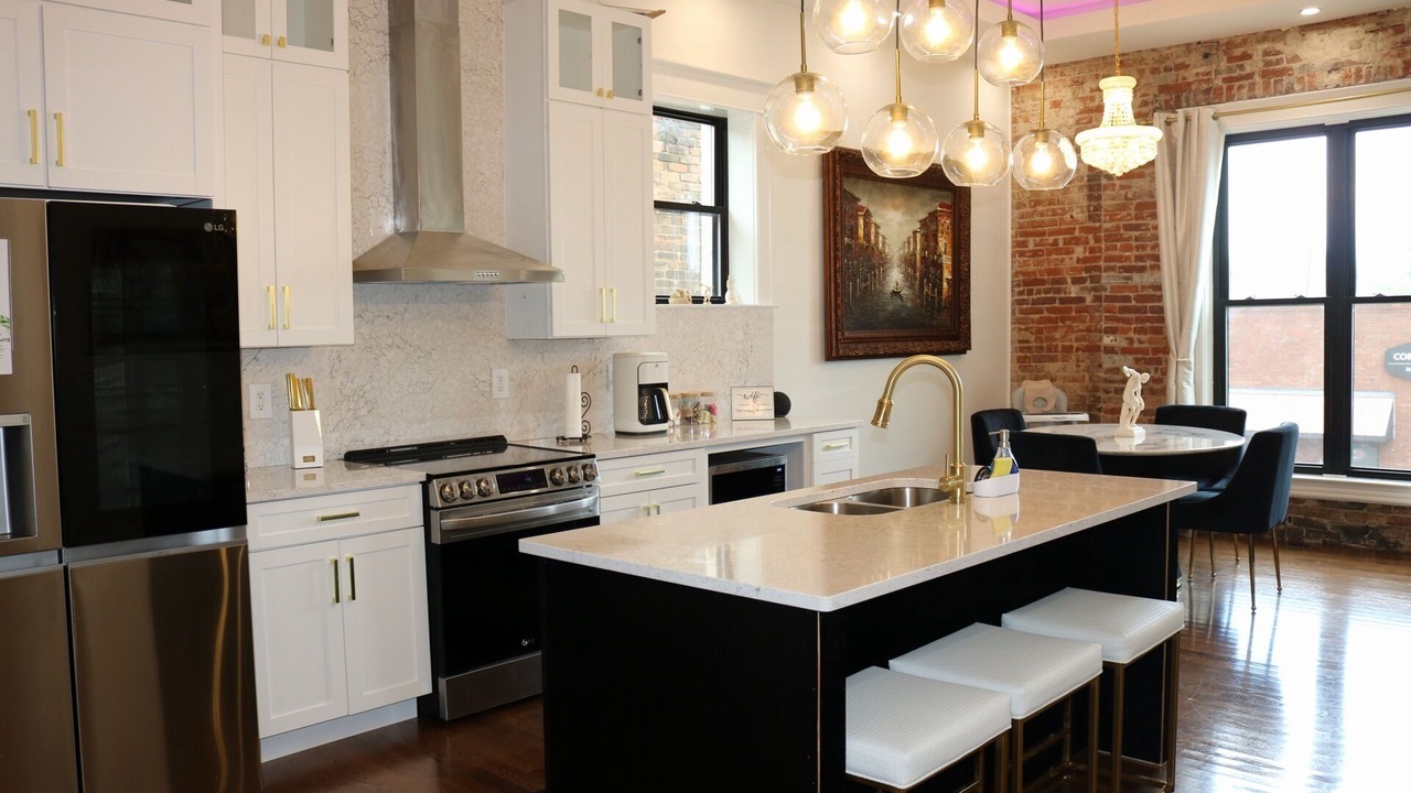 Photo of Kitchen in Metropolis
