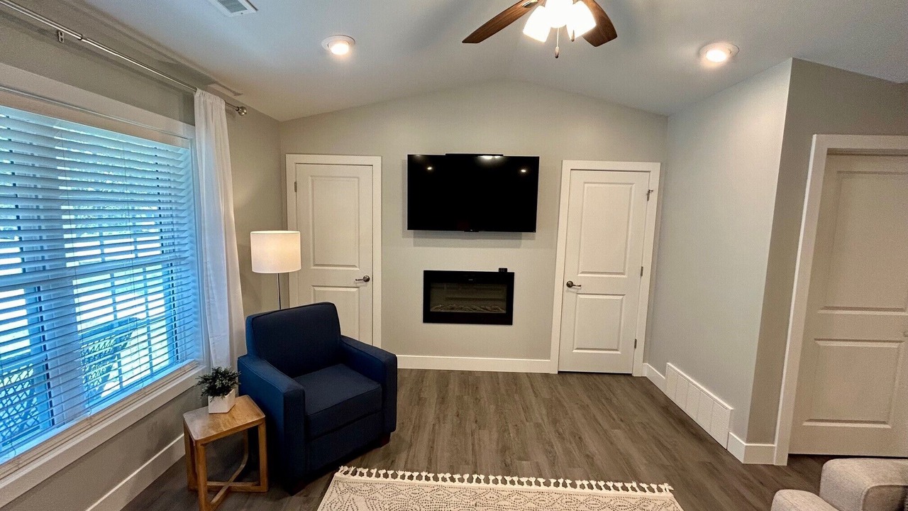 Photo of Livingroom in Quincy