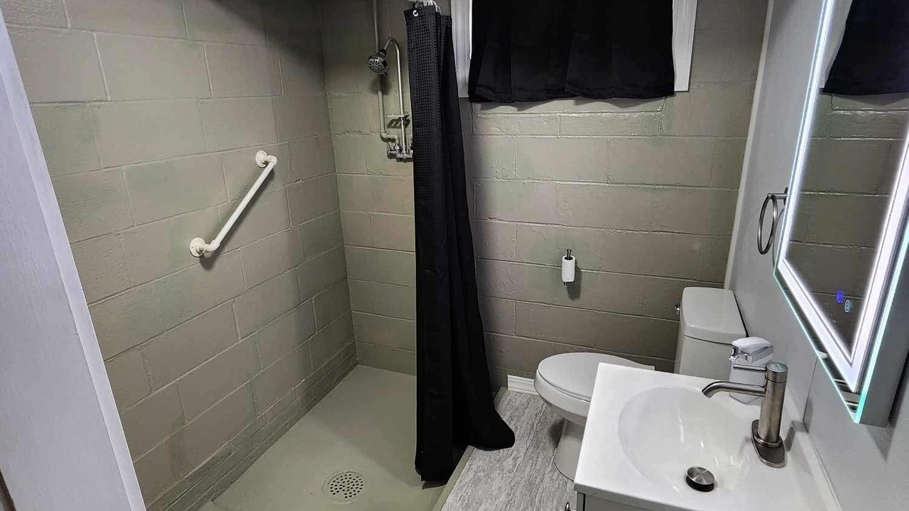 Photo of Bathroom in West Peoria