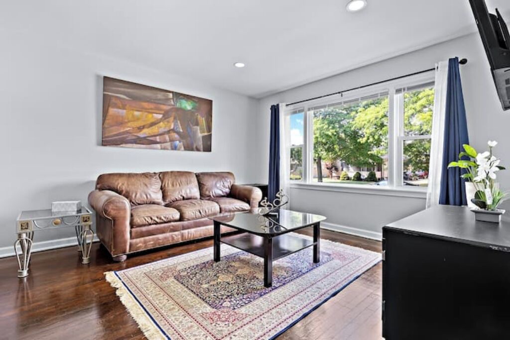 Photo of Livingroom in Waukegan