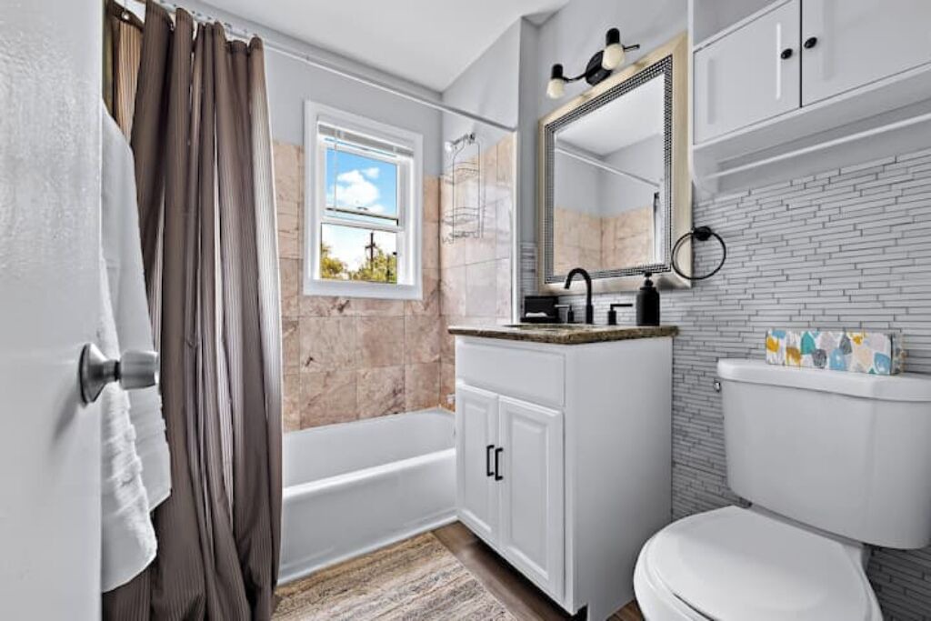 Photo of Bathroom in Waukegan