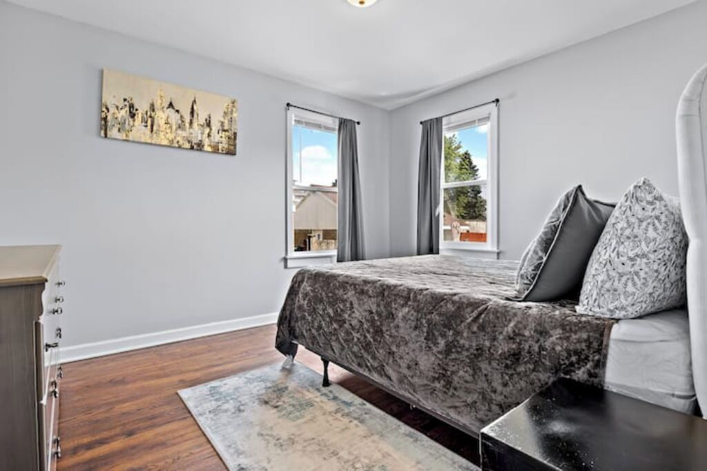 Photo of Bedroom in Waukegan