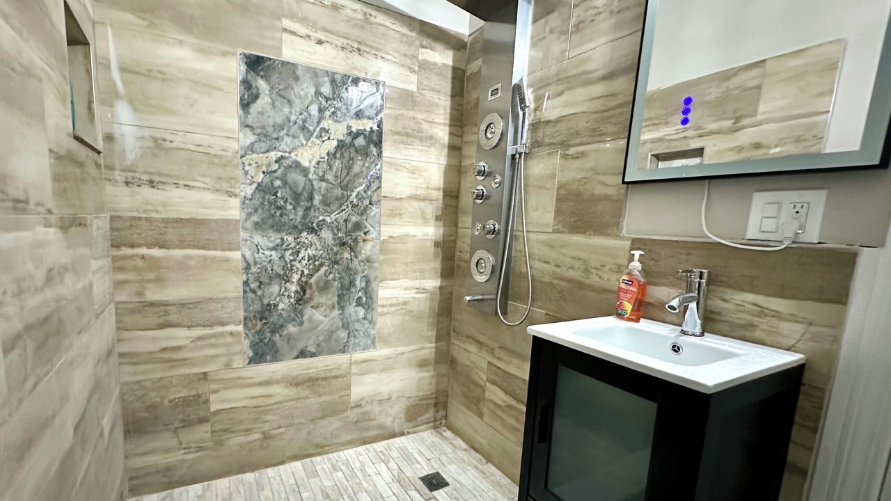 Photo of Bathroom in North Chicago