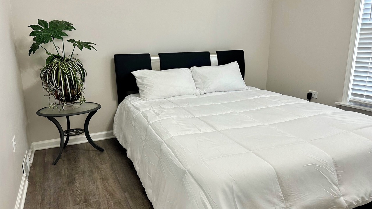 Photo of Bedroom in North Chicago
