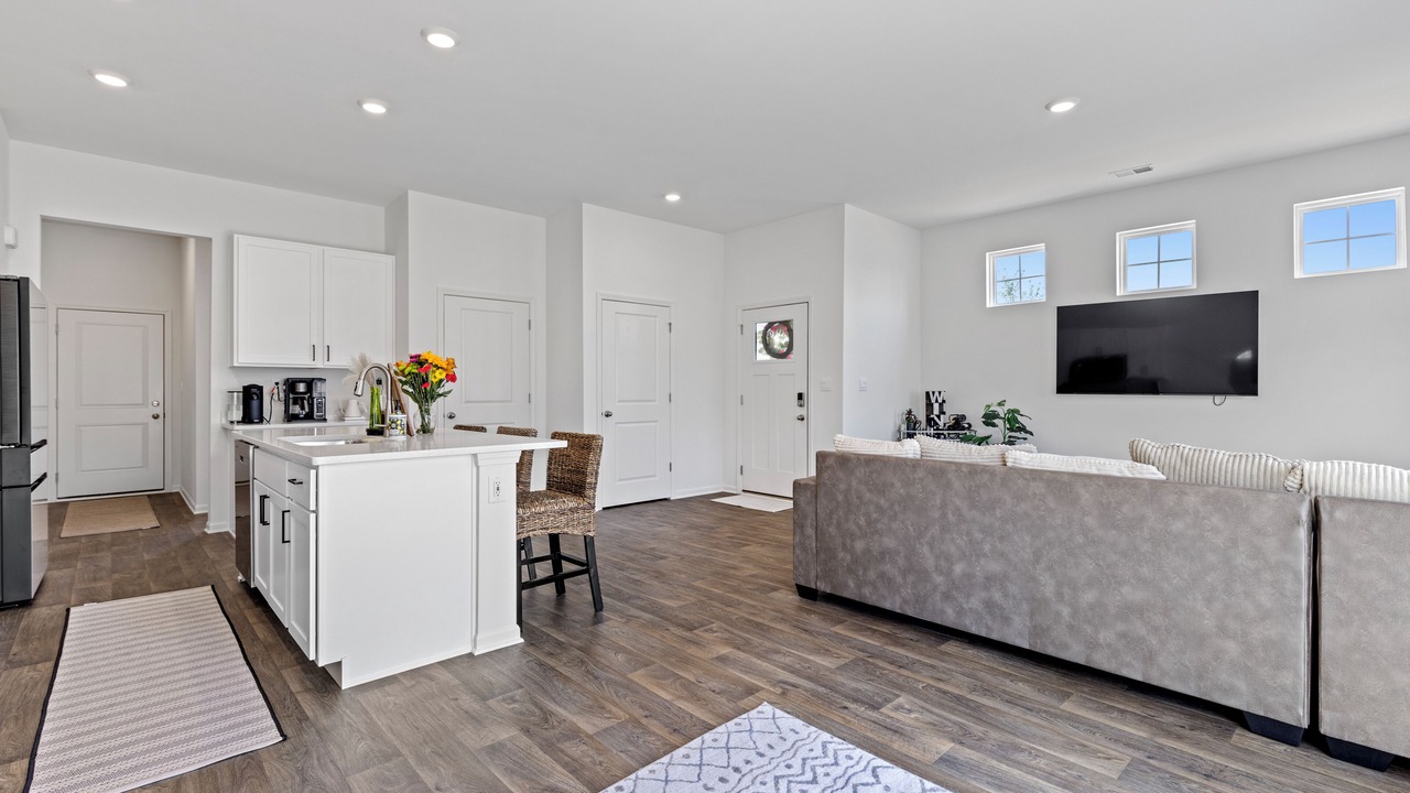Photo of Livingroom in Solon Mills
