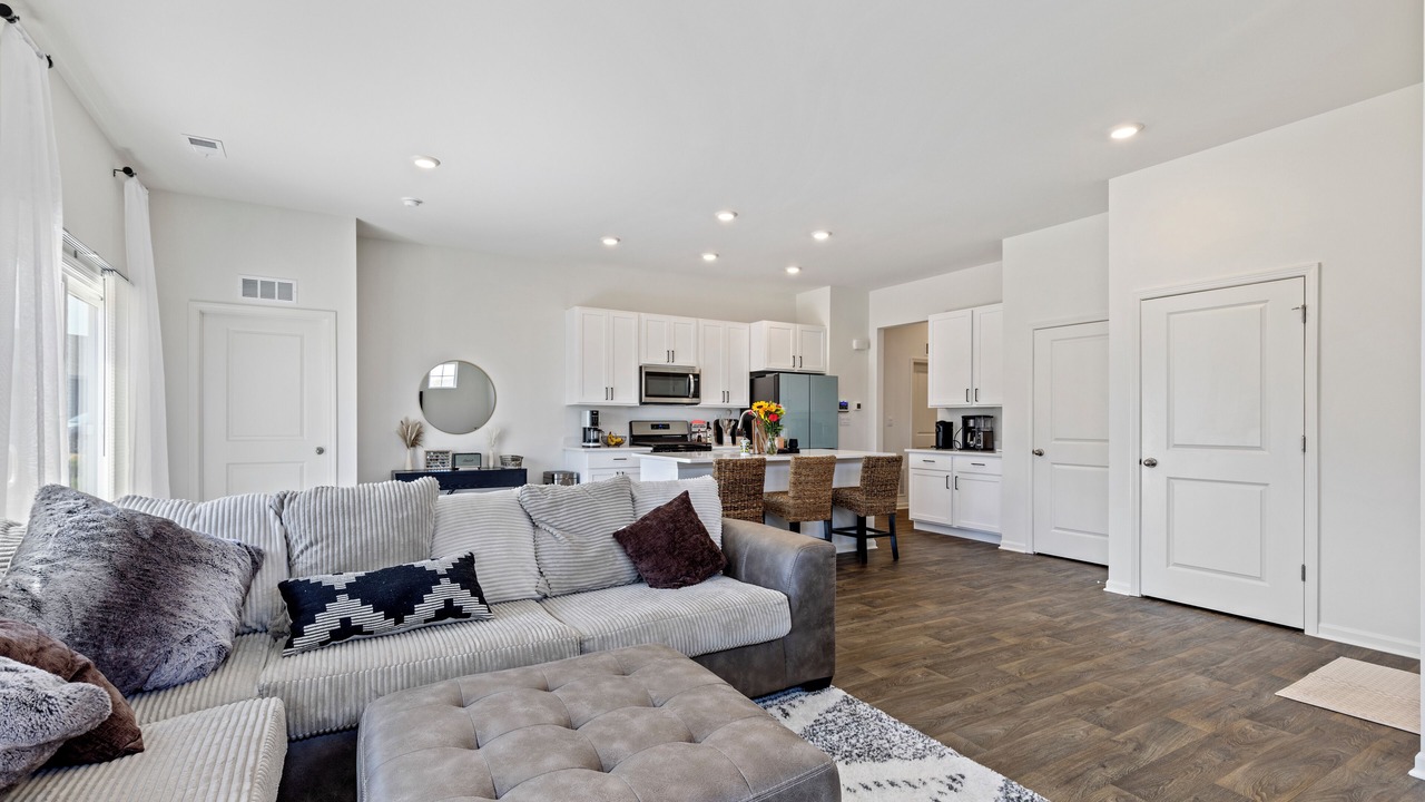 Photo of Livingroom in Solon Mills