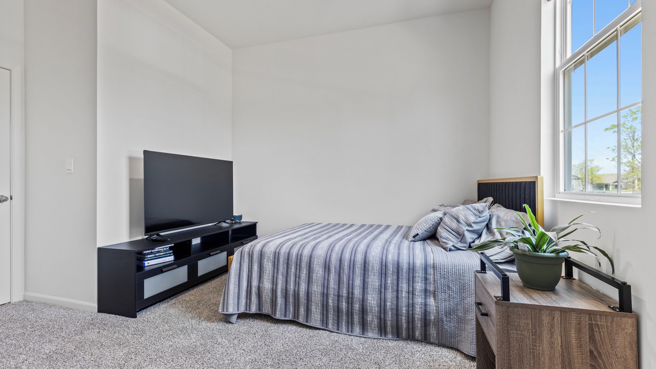 Photo of Bedroom in Solon Mills