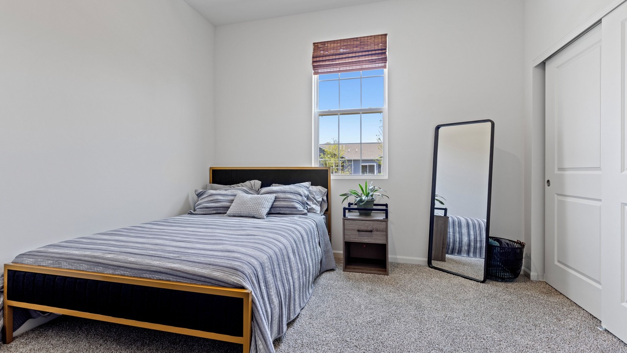 Photo of Bedroom in Solon Mills
