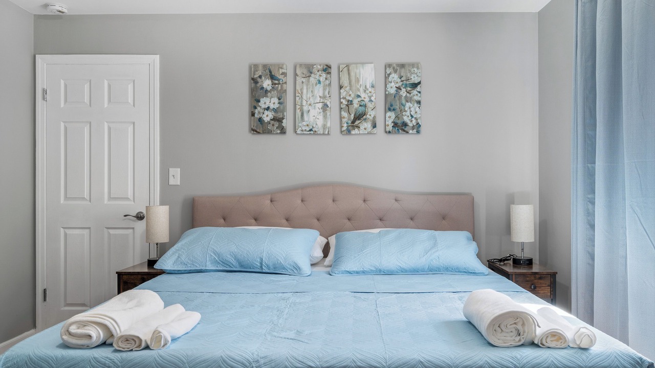 Photo of Bedroom in Cragin