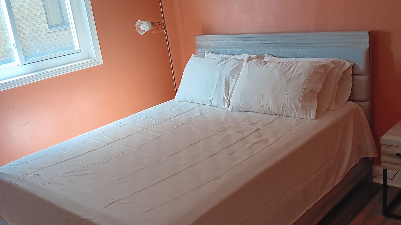 Photo of Bedroom in Garfield Ridge