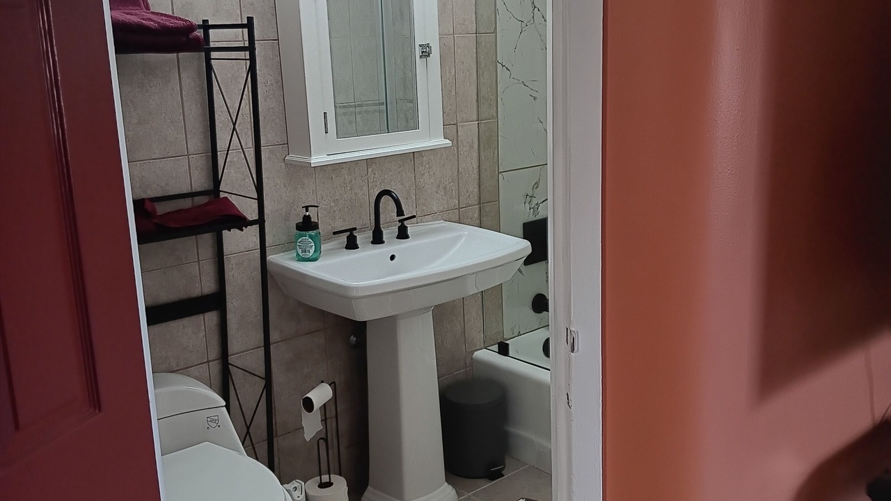 Photo of Bathroom in Garfield Ridge