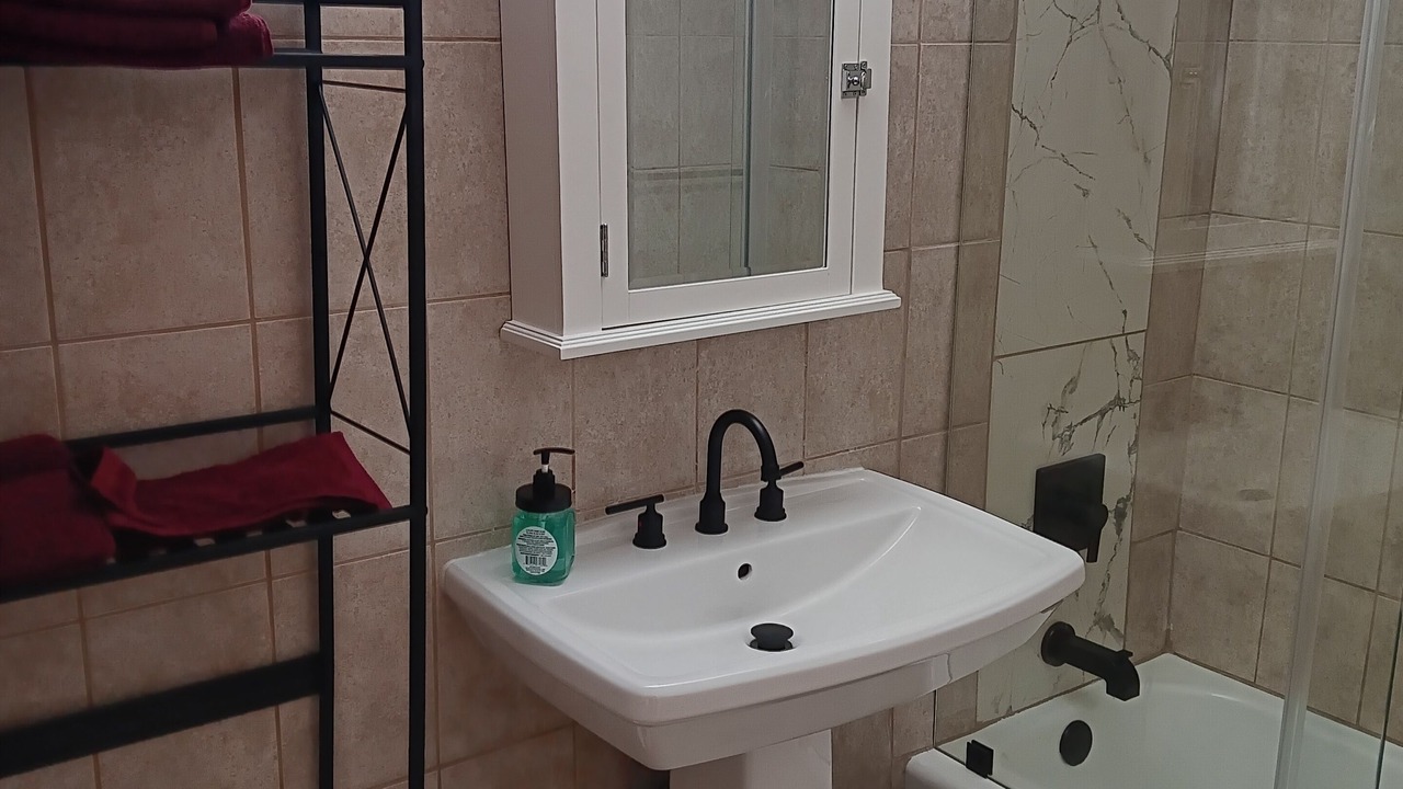 Photo of Bathroom in Garfield Ridge