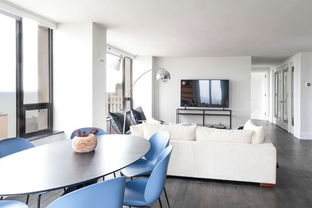 Photo of Livingroom in Rush and Division