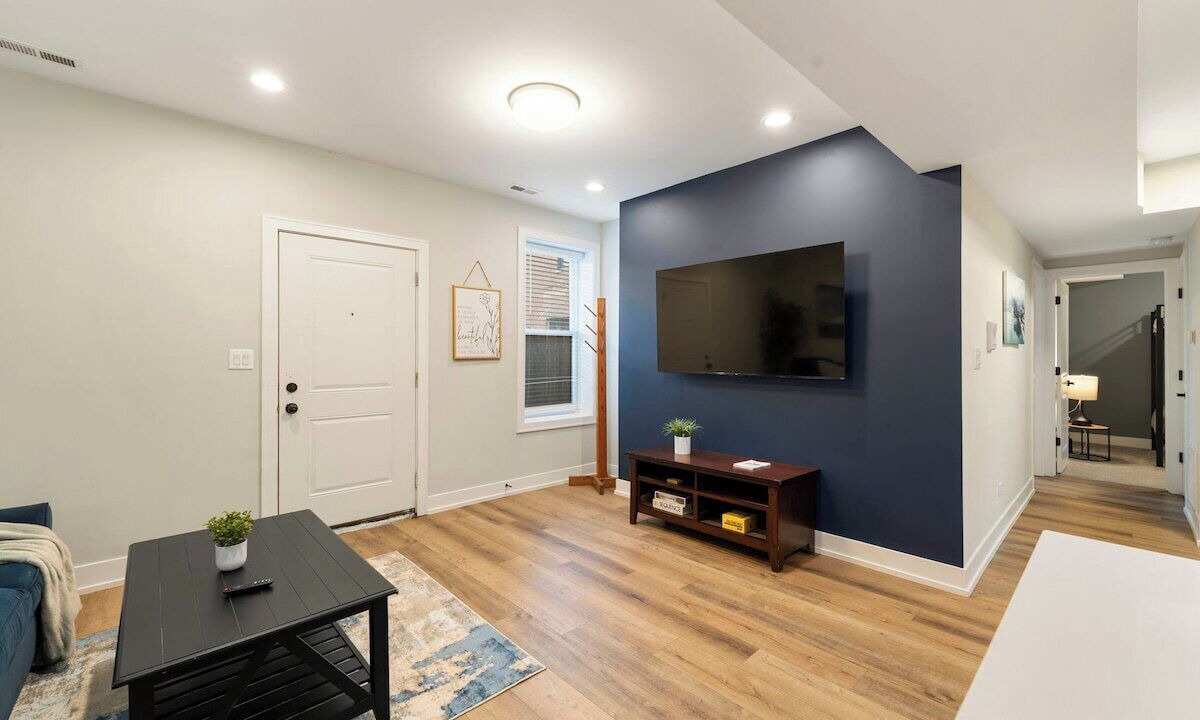 Photo of Livingroom in Heart of Chicago