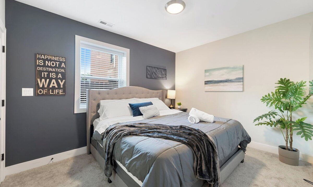 Photo of Bedroom in Heart of Chicago