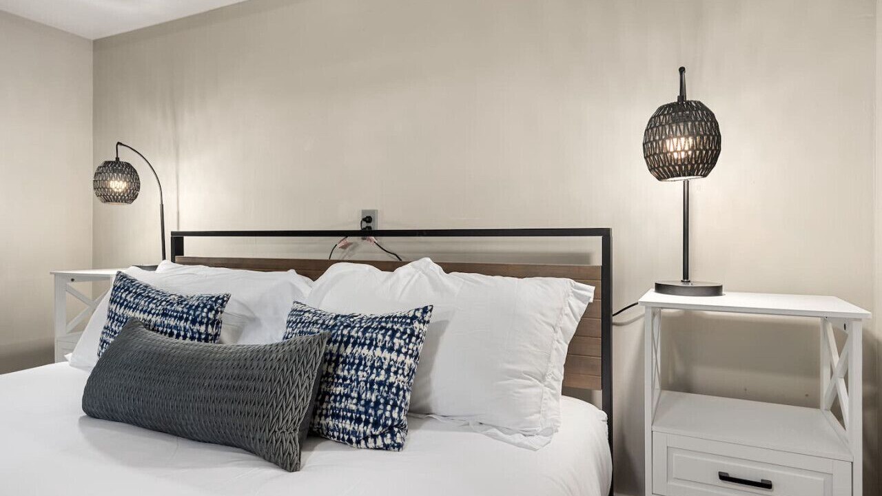 Photo of Bedroom in Groveland