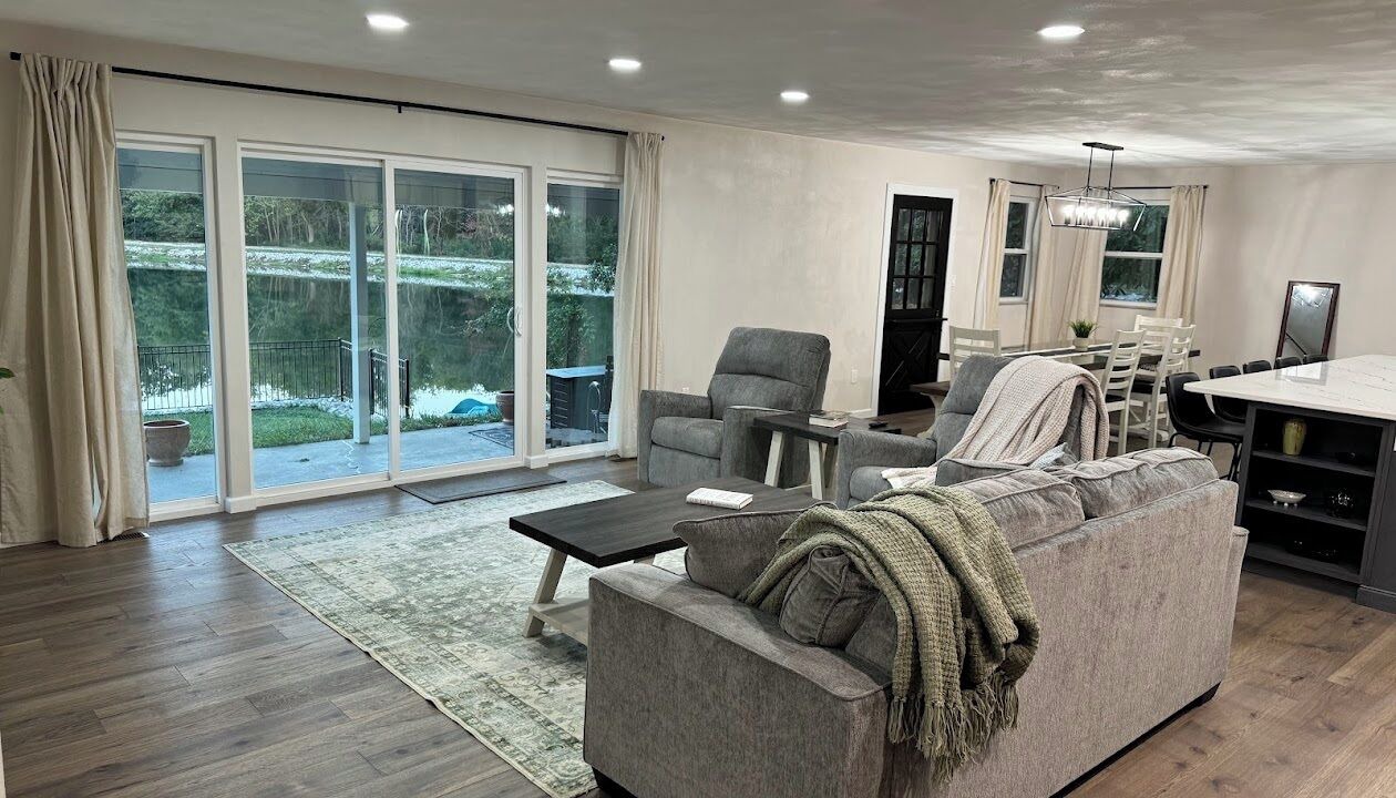 Photo of Livingroom in Washington County