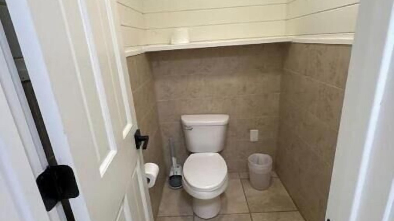 Photo of Bathroom in Laura