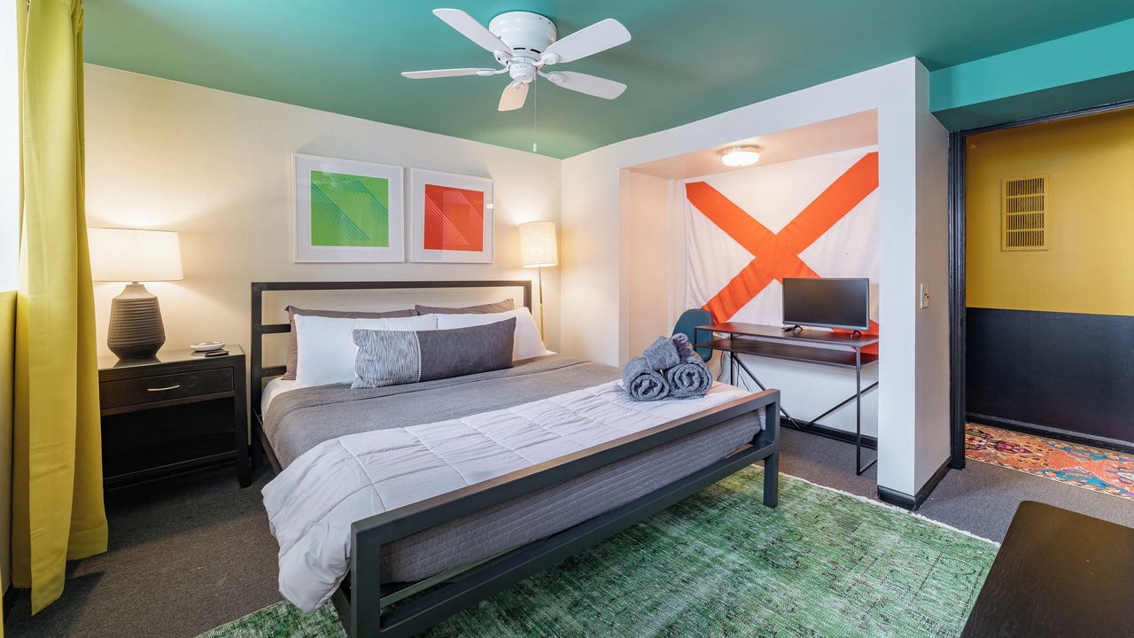Photo of Bedroom in North Center