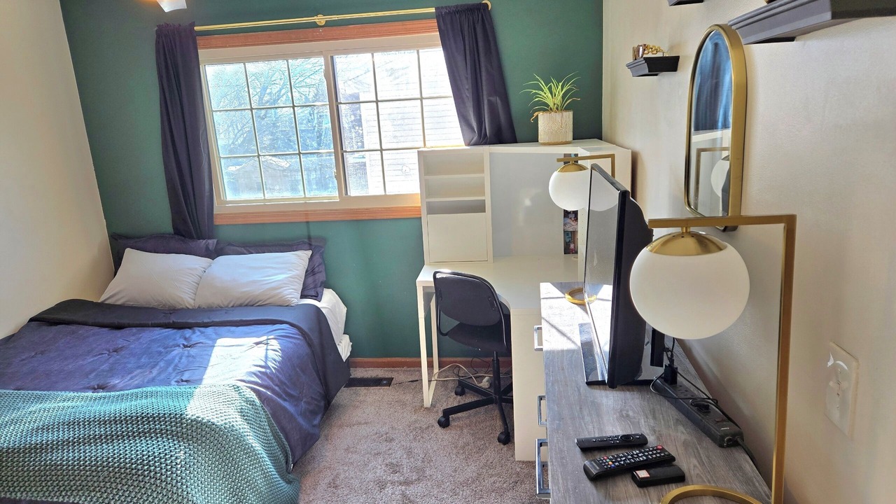 Photo of Bedroom in Fox Valley