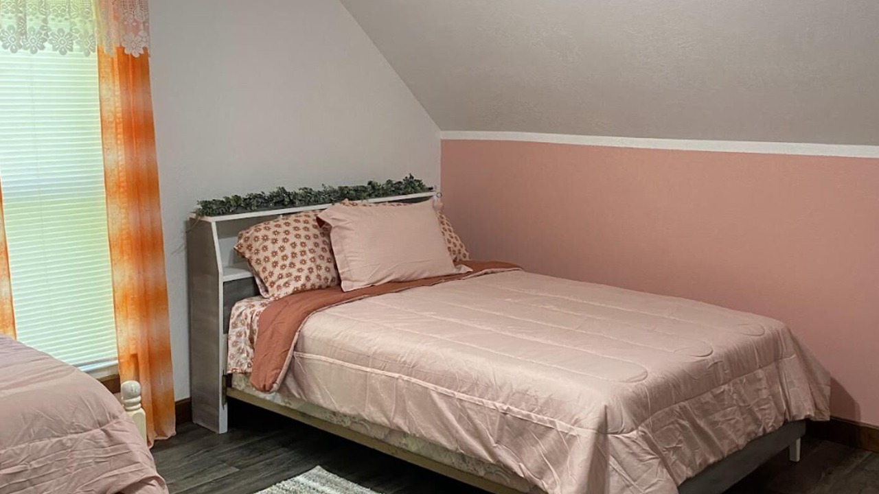 Photo of Bedroom in Flat Rock
