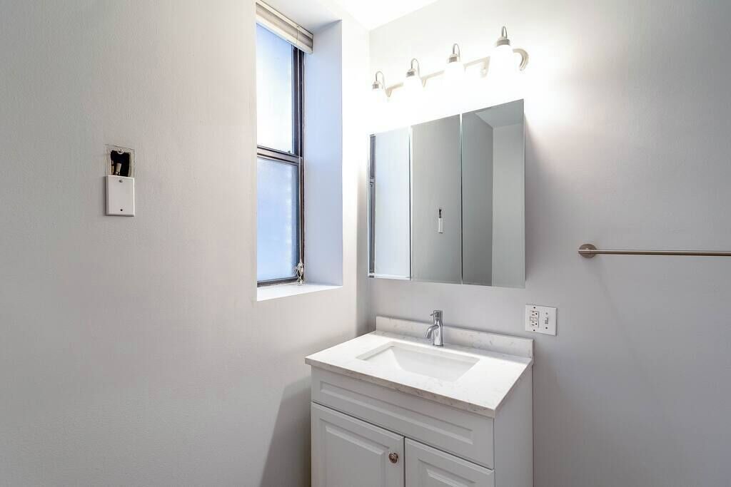 Photo of Bathroom in Pulaski Park