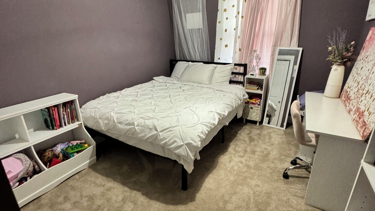 Photo of Bedroom in Irving Park